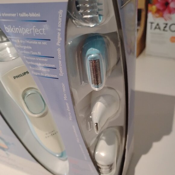 Philips Bikini Perfect Deluxe Kit NEW - Picture 2 of 3